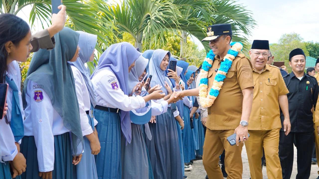 Kinerja Memuaskan, Anwar Hafid Masuk 10 Gubernur Terbaik Pilihan Anak Muda