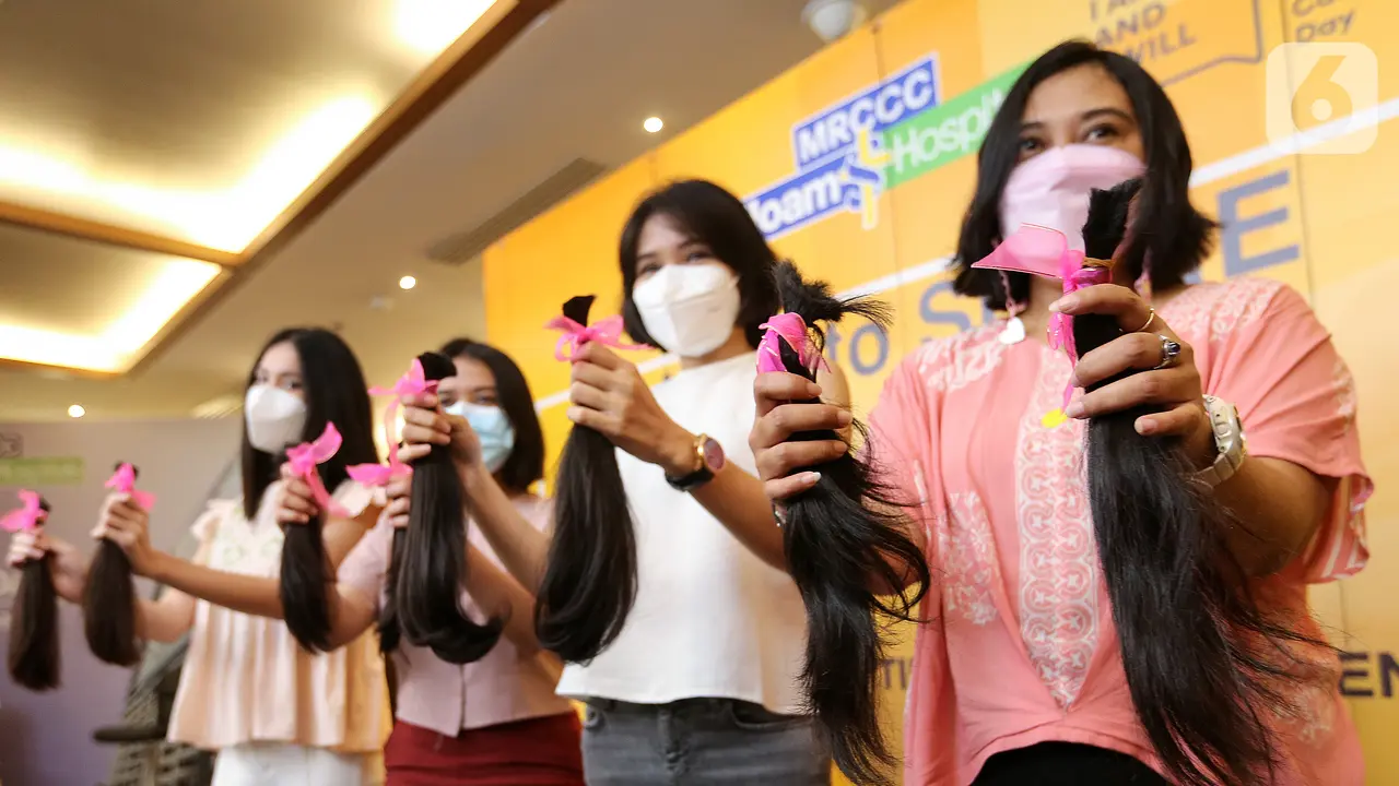Hair to Share di MRCCC Siloam Hospitals Donasi Rambut untuk Pasien Kanker
