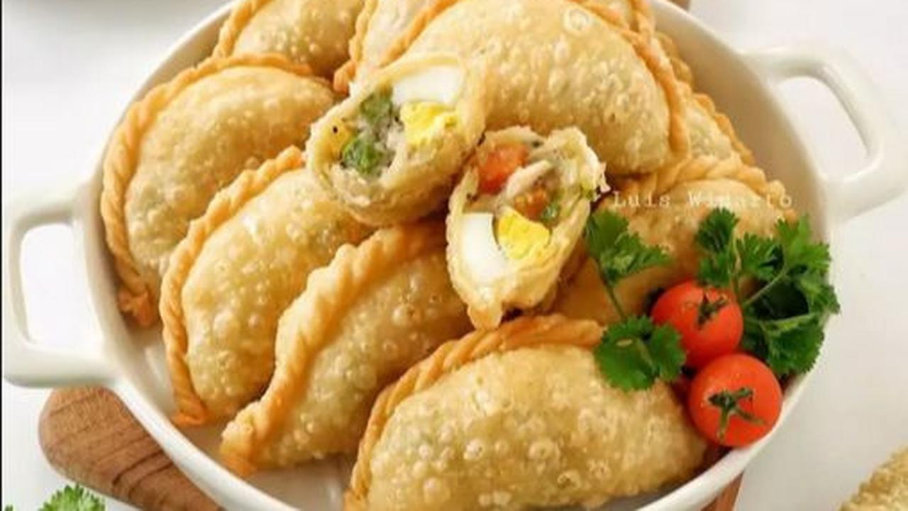 1. Pastel Ayam Sayuran<br>
