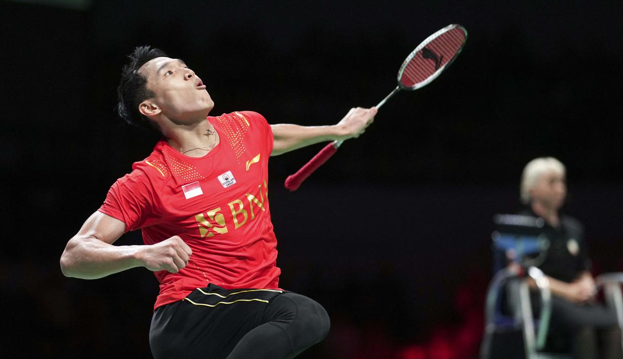 Tunggal putra Indonesia, Jonatan Christie, menyumbangkan angka untuk Indonesia sekaligus membalikkan keadaan menjadi 2-1 atas Denmark dalam laga semifinal Piala Thomas 2020. (AFP/Ritzau Scanpix/Claus Fisker)