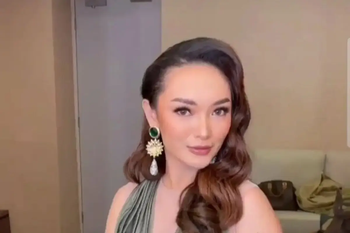 [Fimela] Zaskia Gotik