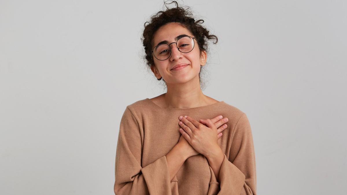 Semakin Berusia Semakin Legowo, Ini 5 Hal yang Dilepaskan Agar Bisa Mencintai Diri Sendiri di Usia Paruh Baya