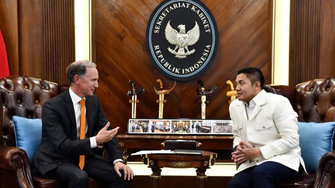 Seskab Teddy Bertemu Dubes Belanda, Bahas Rencana Kunjungan Ratu Maxima ke Indonesia