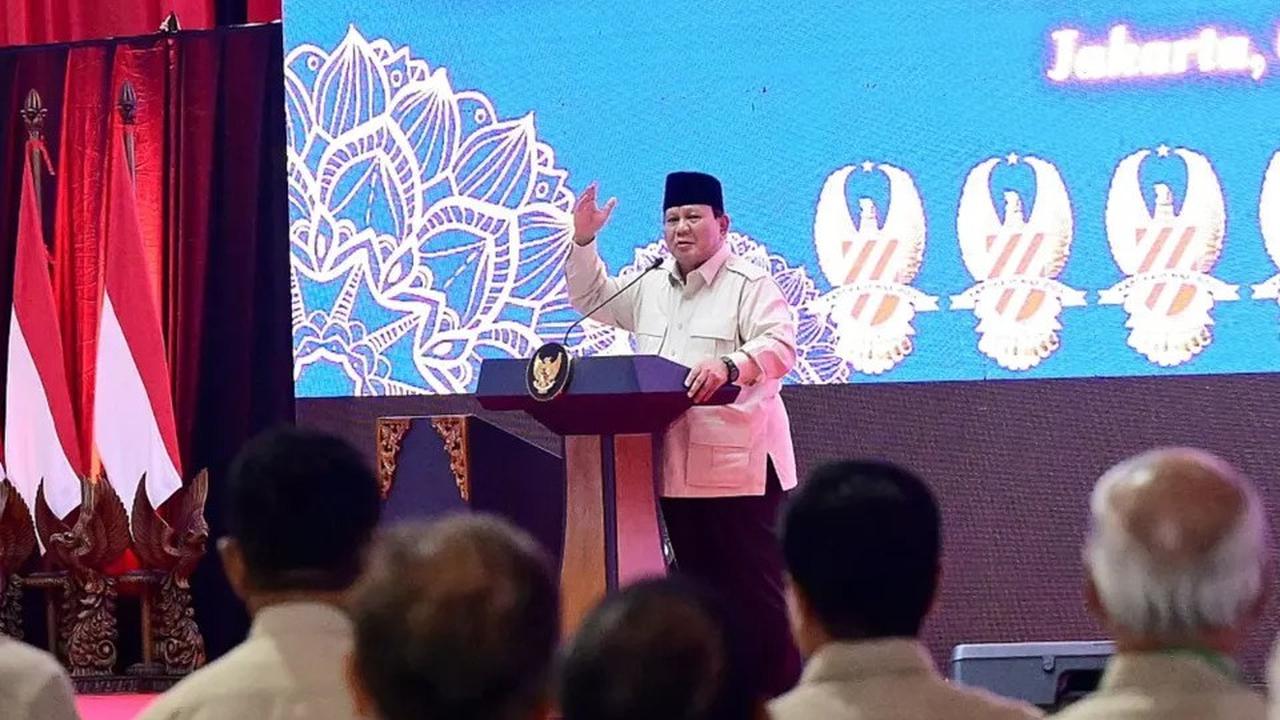 Prabowo Salahkan Deretan Jenderal Sepuh TNI Bikin Cinta Indonesia, Guyonnya Pecah Depan Para Purnawirawan