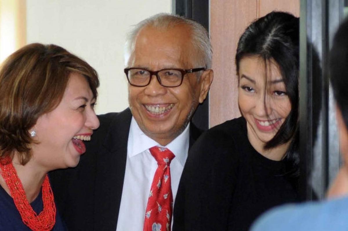 Dampingi ayahnya di sidang lanjutan, Velove Vexia tampil cantik