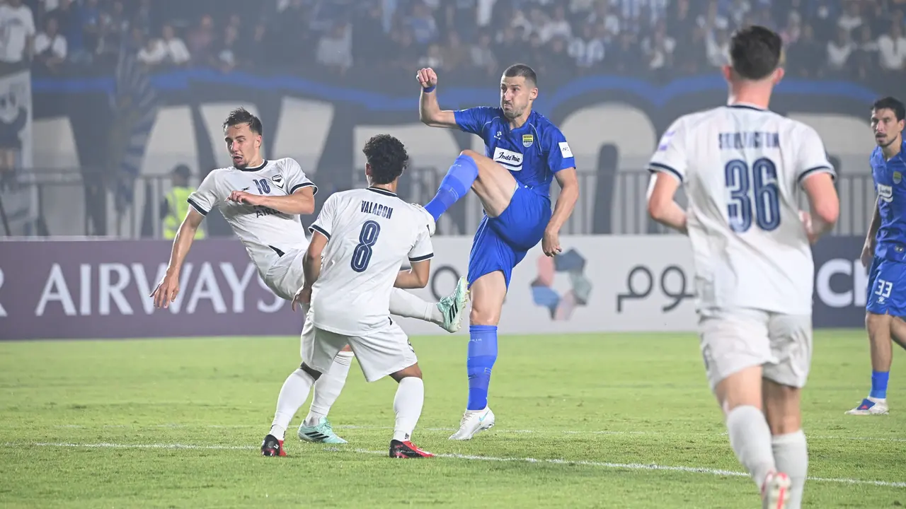 Balsa Sekulic Jadi Mimpi Buruk Melbourne Victory, Puji Asisst Berguinho dan Danijel Loncar