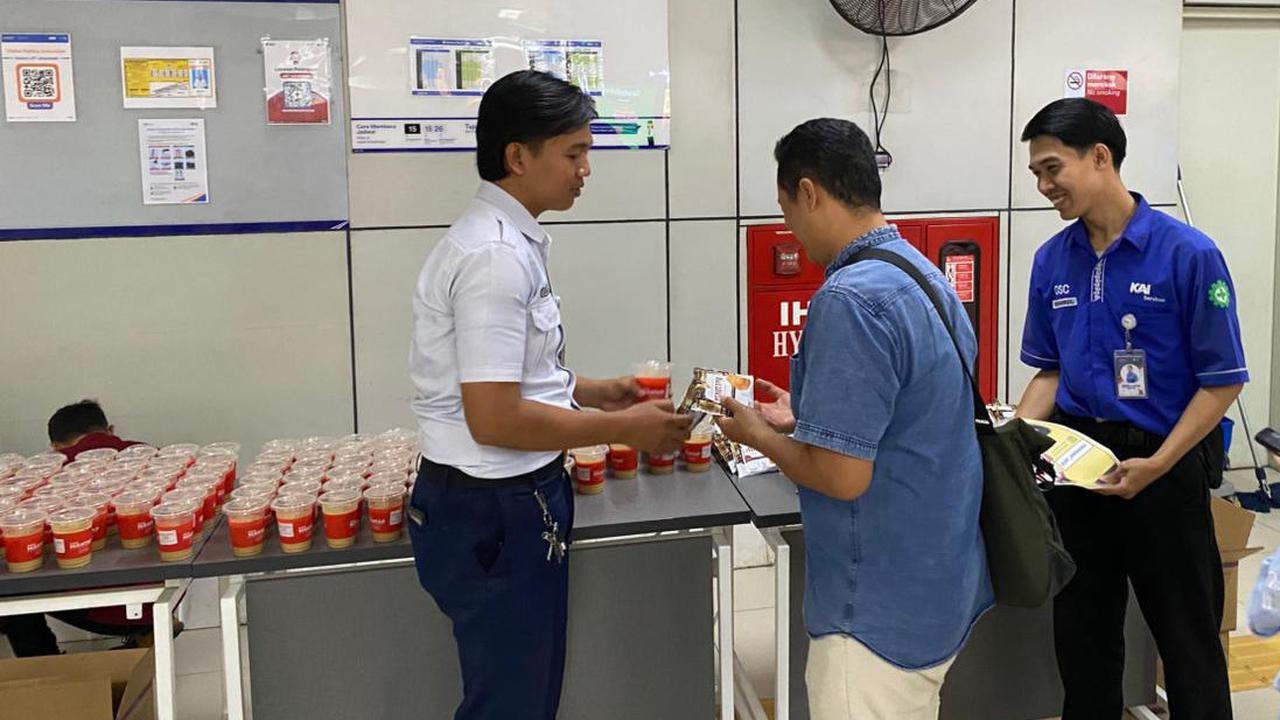 Tiga Tahun Beroperasi, LRT Jabodebek Gelar Aksi untuk Masyarakat