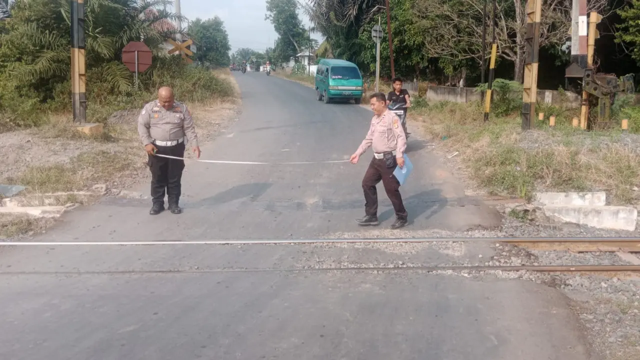 Kata KAI soal Mobil Berisi Pelajar Tertabrak Kereta di Lampung, 2 Siswi SMA Tewas