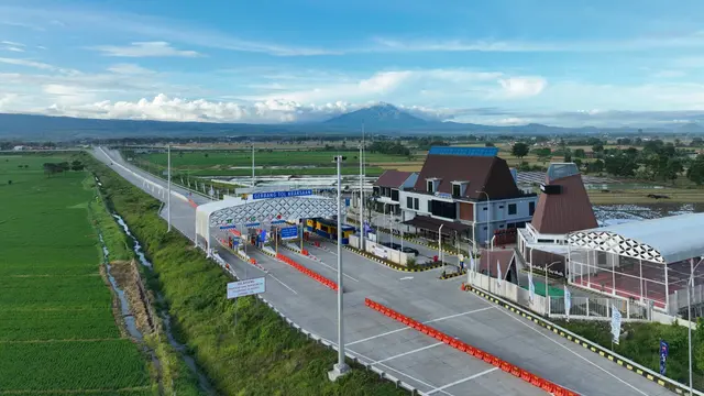 Jalan Tol Probolinggo-Situbondo-Banyuwangi (Prosiwangi) Tahap I ruas Gending-Besuki.