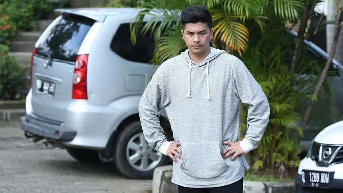 [Bintang] Glenn Alinskie syuting Cahaya Cinta -