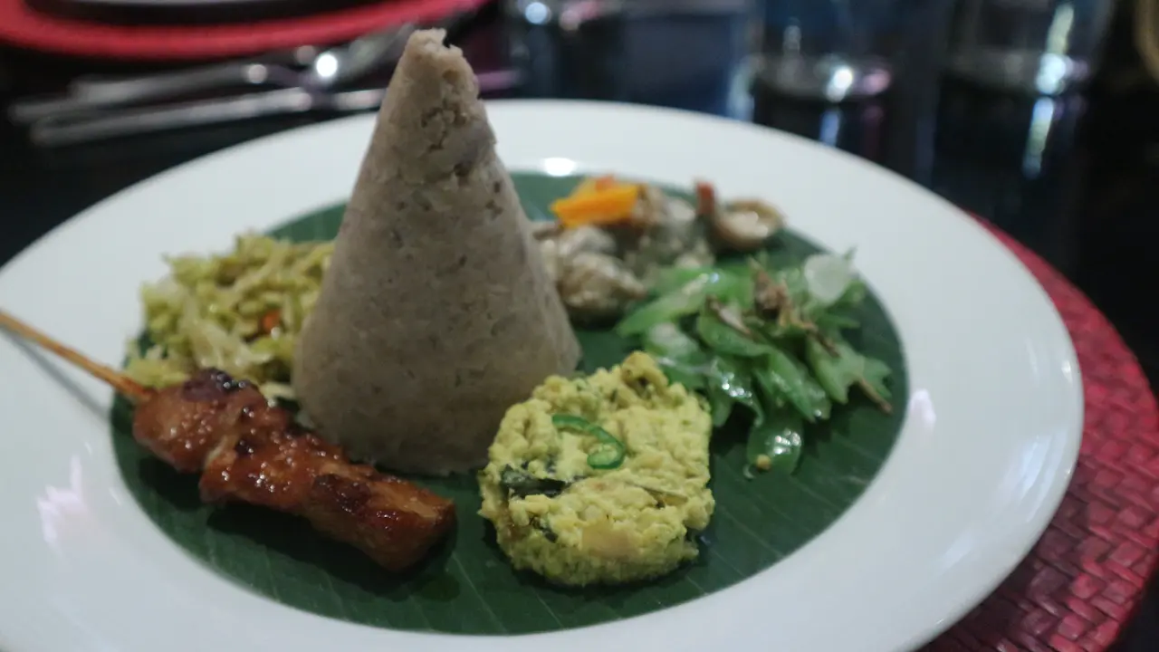 Menteri Rudiantara : Prosesi Potong Tumpeng dari Atas Itu Salah