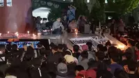 Ratusan Aremania dan Bonek Lumajang menggelar doa bersama untuk korban tragedi Kanjuruhan (Istimewa)