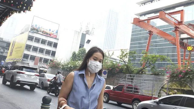 Kabut asap yang tidak sehat mengganggu aktivitas masyarakat Bangkok, Thailand (AFP Photo)