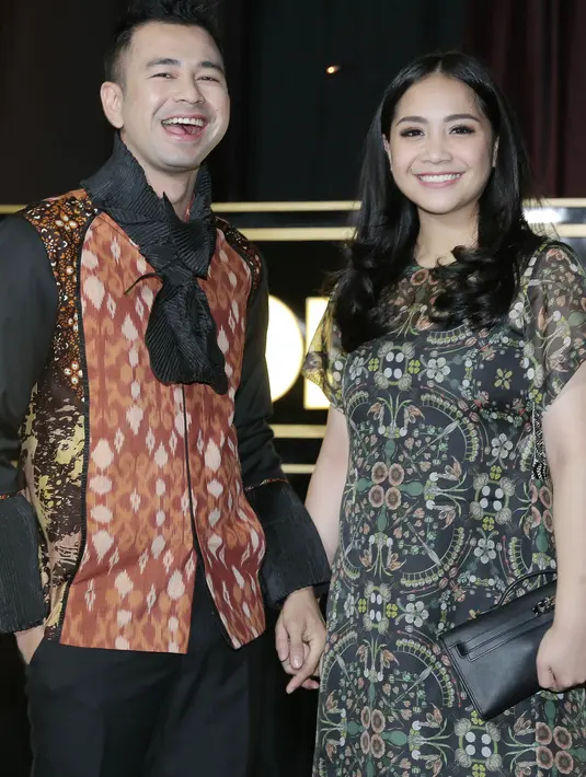 Seperti diketahui, Raffi Ahmad sering dikait-kaitkan dengan Ayu Ting Ting. Tidak hanya seputar kabar liburan, tapi juga keduanya dikabarkan telah menikah siri. Bahkan dikabarkan cerai. (Galih W. Satria/Bintang.com)