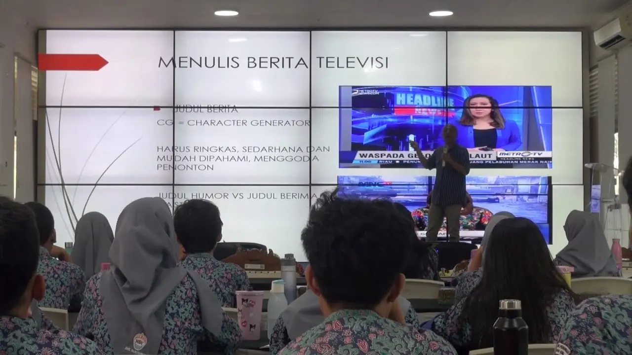 Kelompok kerja Jurnalis Jakarta Utara (JJU) kembali mengadakan kegiatan "JJU Mengajar" dengan menggandeng PT Pelindo Regional 2 Tanjung Priok sebagai mitra utama (Istimewa)