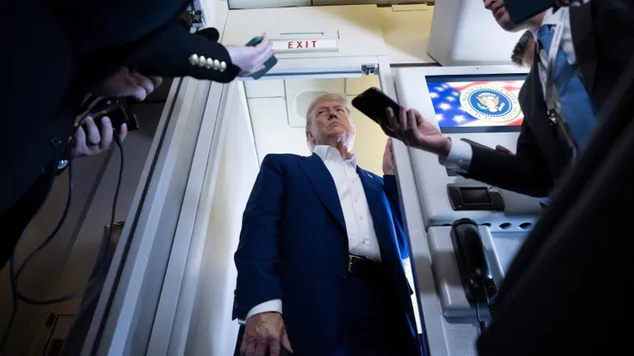 Alami Masalah Kelistrikan, Pesawat Donald Trump Menuju Davos Terpaksa Kembali ke AS
