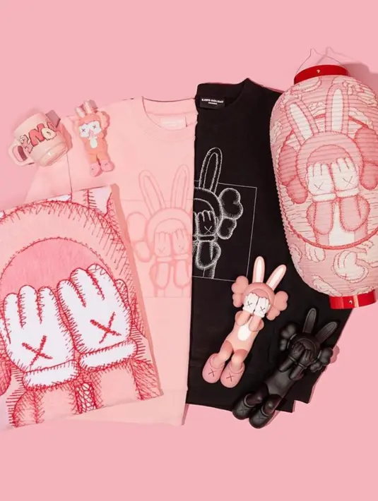 Acara peresmiannya akan berlangsung pada tanggal 18 Agustus, sehari setelah Hari Kemerdekaan di Indonesia. Situs resmi DDT juga akan meluncurkan sejumlah merchandise resmi KAWS: HOLIDAY edisi Indonesia. [Instagram/arr.allrightreserved]