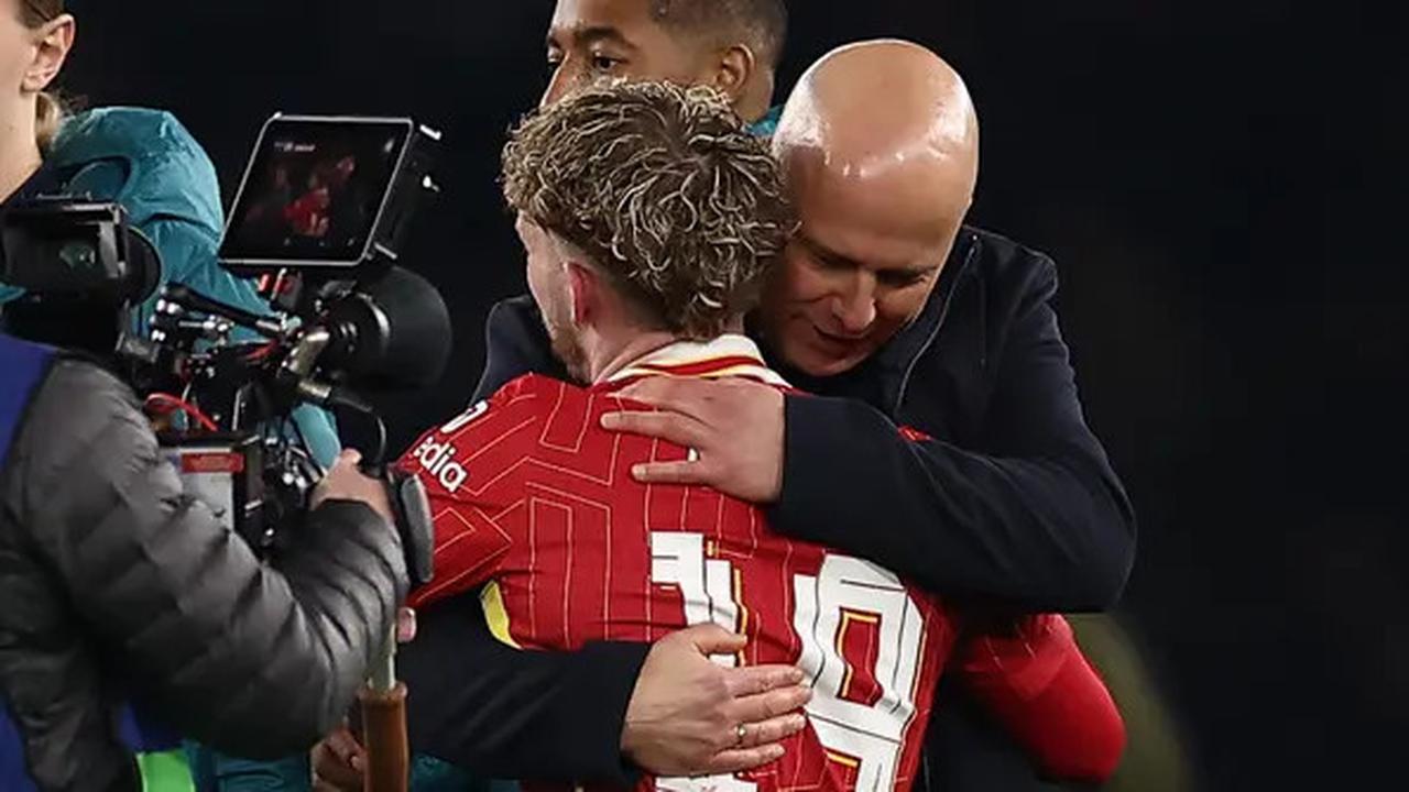 46 Detik Langsung Nyekor! Harvey Elliot Dedikasikan Gol untuk Alisson