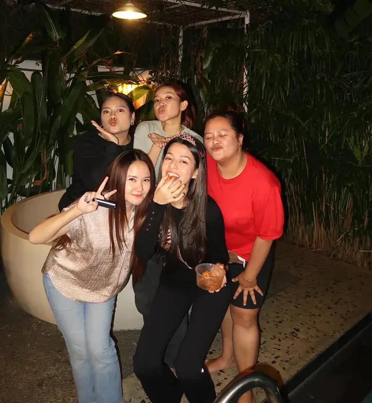 6 Potret Susan Sameh Rayakan Ultah Perdana Bareng Suami, Bahagianya Berlipat