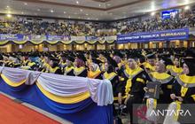 UT Surabaya Cetak 1.532 Lulusan Adaptif, Siap Bersaing di Dunia Kerja
