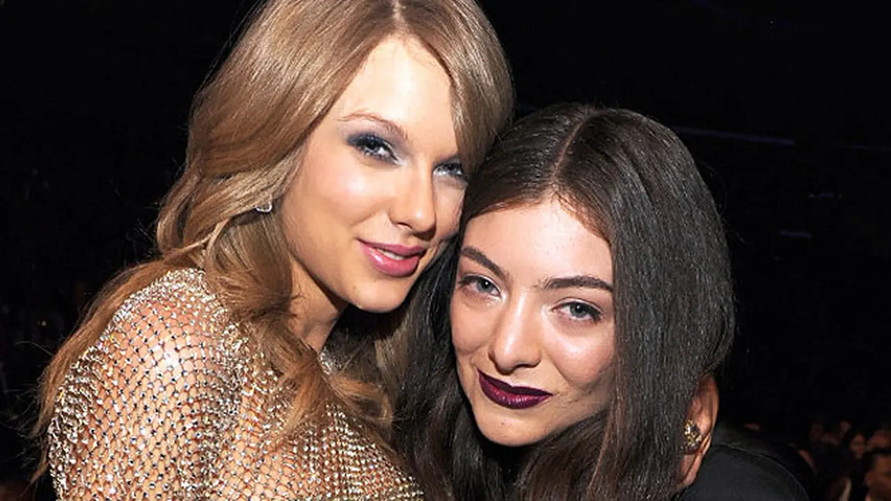 taylor-swift-lorde-140220b.jpg