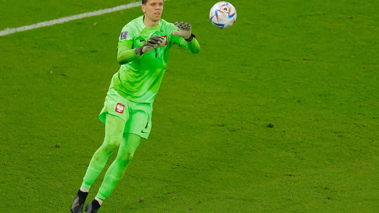 Wojciech Szczesny Putuskan Pensiun