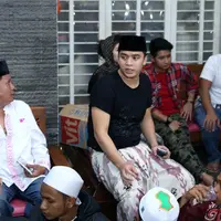 Hingga Rabu (1/4) pusara Olga Syahputra masih dikunjungi pelayat yang ingin menyampaikan doa, dan seperti inilah tanggapan Billy mengenai ramainya orang yang datang berdoa di makam sang kakak.