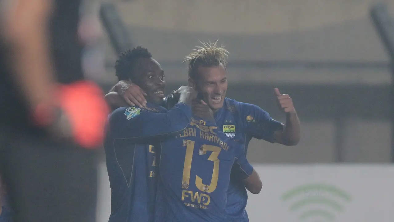 Trio FEM Persib, Ferbri Hariyadi, Michael Essien, Raphael Maitimo