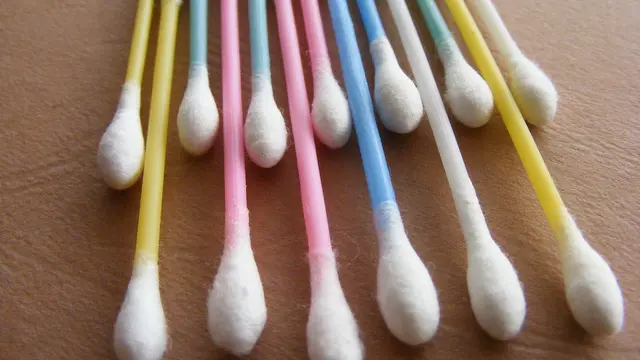 Ilustrasi cotton buds