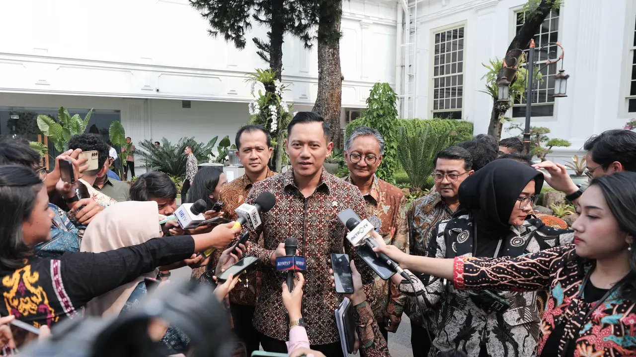 Menteri Koordinator Bidang Infrastruktur dan Pembangunan Kewilayahan Agus Harimurti Yudhoyono (AHY) usai menghadiri Liputan6 Awards, Senin (28/10/2024). (Dok Kemenko Infrastruktur)