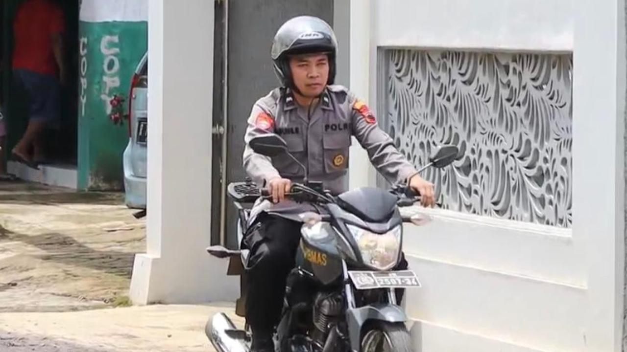 Polisi Teladan dari Banjarnegara, Gadaikan Emas Demi Beli Tanah lalu Diwakafkan jadi Tempat Anak-Anak Belajar