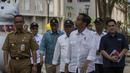 Presiden Indonesia, Joko Widodo, memantau kesiapan Wisma Atlet di Kemayoran, Jakarta, Senin (26/2/2018). Lokasi ini akan dijadikan tempat tinggal para atlet pada ajang Asian Games 2018. (Bola.com/Vitalis Yogi Trisna)
