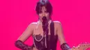 Camila Cabello pun tampil cantik dan seksi di acara Ellen Show dengan lingerie hitamnya. (Youtube)