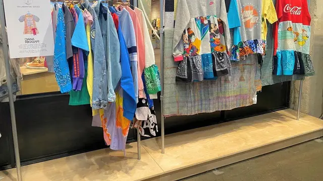 Diary Fimela: Bangga! Desainer Diana Rikasari Boyong Koleksi Busana dari Hasil Upcycling Pakaian Lawas di New York