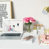 ilustrasi pengertian blogger, dan mengenal jenis blog serta keuntungan menulis blog untuk pemula/unsplash