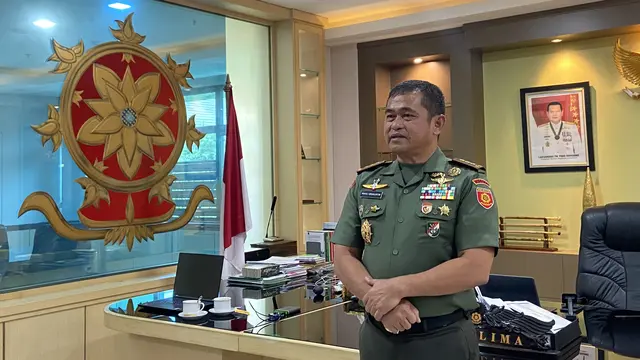 Pangkostrad Letjen TNI Maruli Simanjuntak