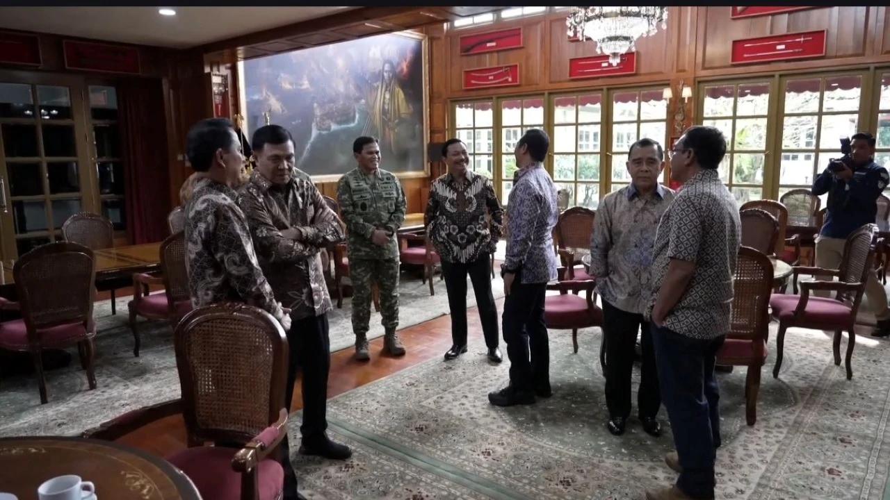 Menhan Sjafrie Sjamsoeddin Ungkap Isi Pertemuan dengan Para Eks Panglima TNI dan Jenderal Sepuh