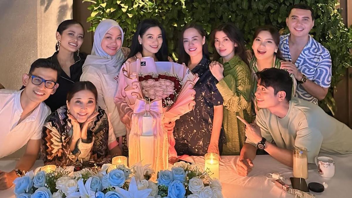 6 Potret Dekorasi Meja Outdoor untuk Pesta Ultah ala Titi Kamal, Minimalis Estetik