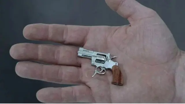 Revolver terkecil di dunia