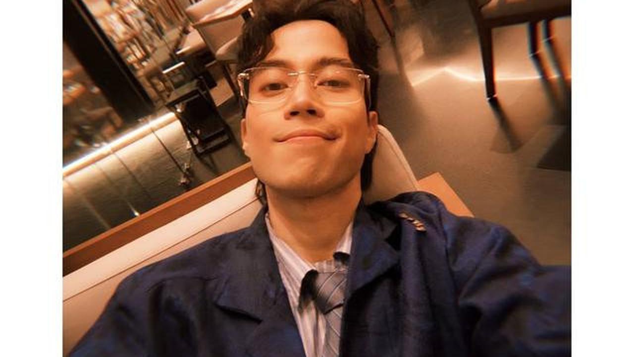 Titi DJ Ziarah ke Makam Vidi Aldiano, Ungkap Kenangan Paling Membekas dengan Almarhum
