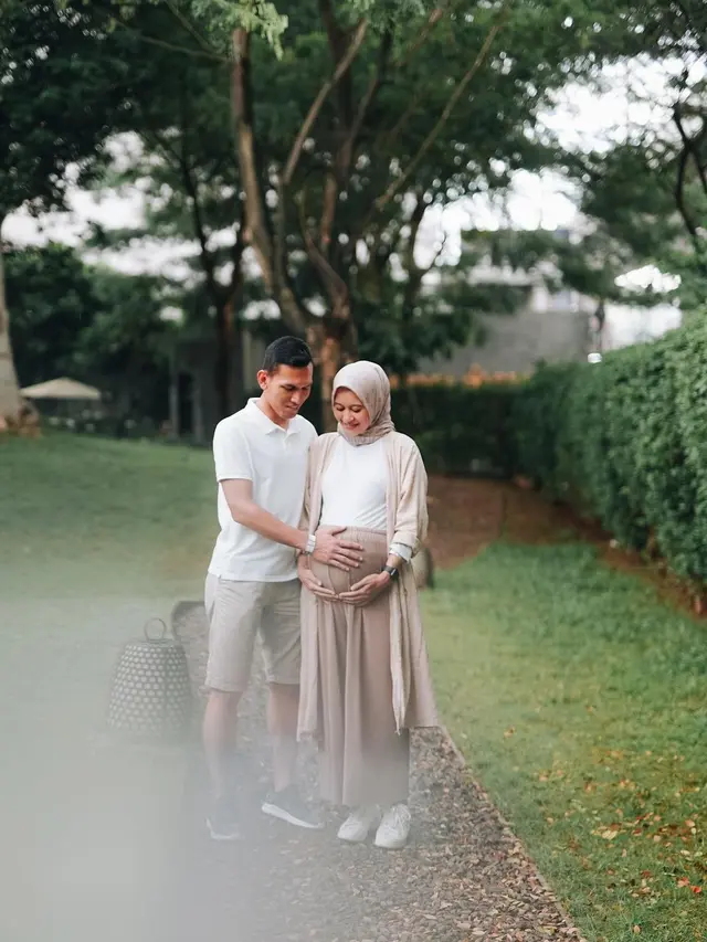 Bintang FTV Pintu Berkah, Jian Batari bahagia dikaruniai anak ketiga (Foto: Instagram @jianbatari)