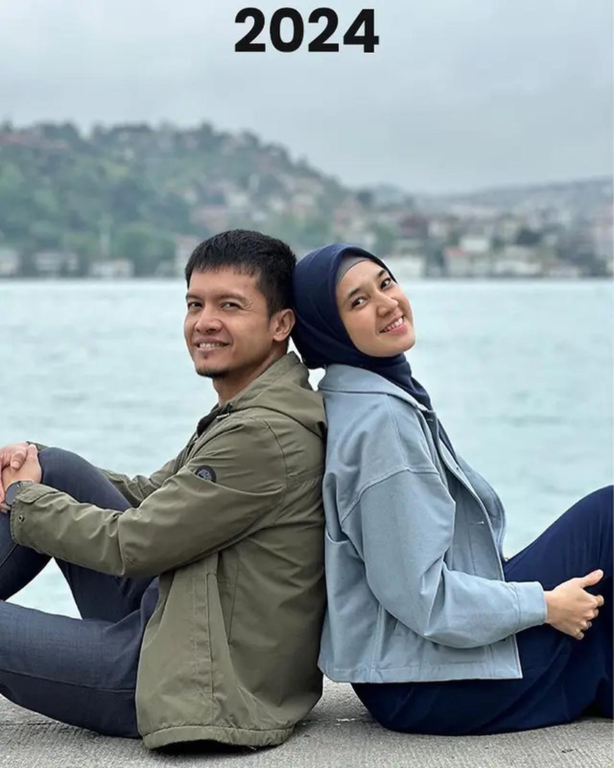 7 Potret Harmonis Dimas Seto dan Dhini Aminarti 15 Tahun Menikah, Punya 46 Anak Asuh