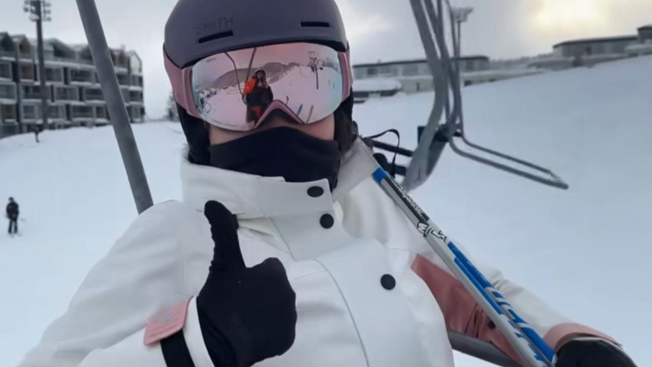 7 Potret Cantik dan Berani! Azizah Salsha Coba Ski Perdana di Niseko, Tampil Memukau Meski Terjatuh