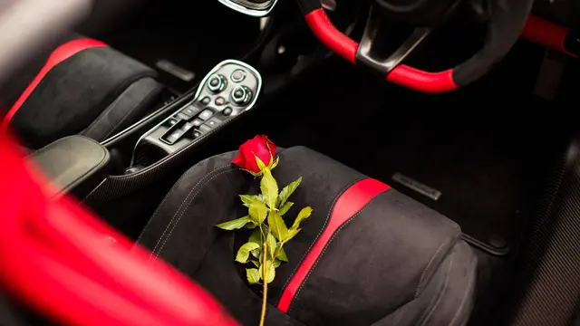McLaren jadi kado Valentine