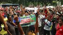 Ribuan driver taksi online seluruh wilayah Indonesia menggelar aksi unjuk rasa di depan Kantor Kementrian Perhubungan, Jakarta Pusat, Senin (29/1). Mereka menolak Permenhub Nomor 108 Tahun 2017. (Liputan6.com/Angga Yuniar)