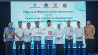 Penandatangani Komitmen Bersama Penempatan Tenaga Kerja Penyandang Disabilitas (PD) di kota Cilegon, Banten, Rabu (14/5/2025).