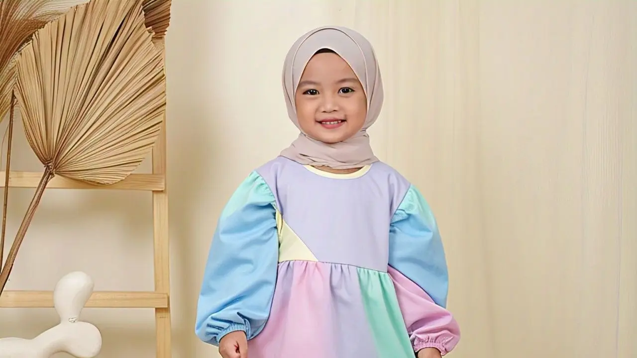 Contoh gamis untuk anak-anak model warna kombinasi lengan balon/Gambar Meta AI