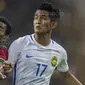 2. Wajah dari pemain Timnas Indonesia, Yabes Roni, tampak penyok akibat berusaha mengontrol bola yang melaju terlalu keras. (Bola.com/Vitalis Yogi Trisna)