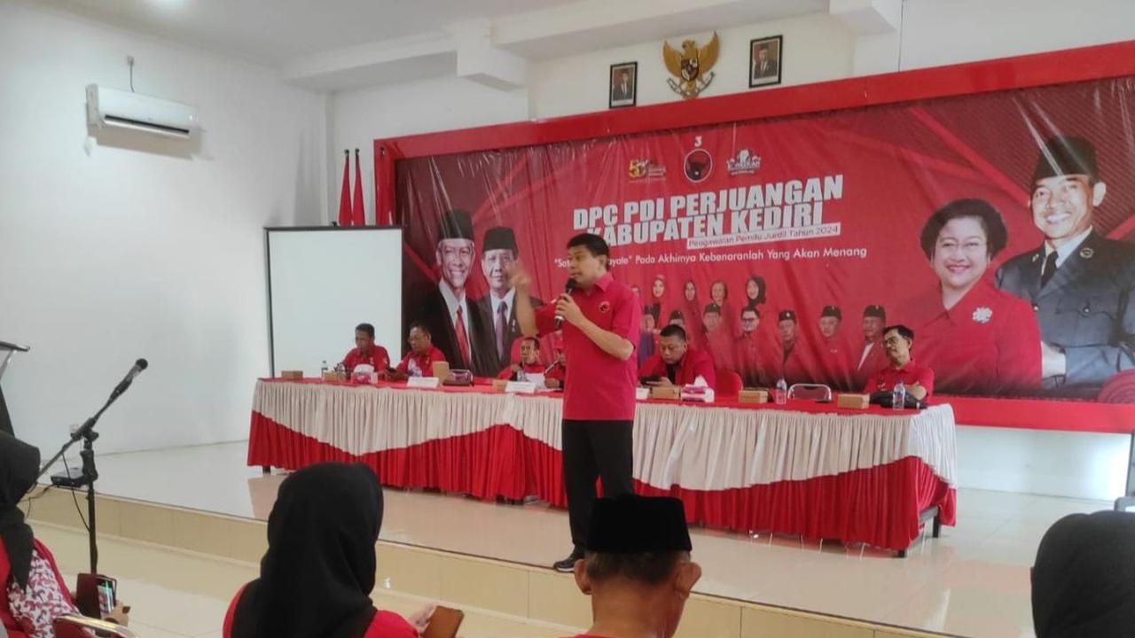 "Kenapa Bawaslu tidak tahu dan kecolongan. Karena kejadian itu terjadi pada tanggal 28 November dan sudah masuk kampanye," sindir Murdi Hantoro.&nbsp;<br>