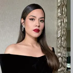 Penampilan Raisa saat konfersi pers konser tunggalnya. [@vagueskin]